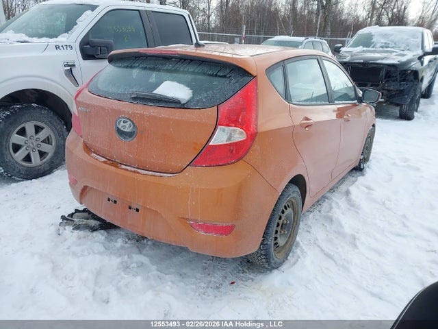 KMHCT5AE8GU261337 Hyundai ACCENT SE