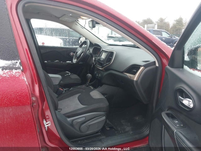 1C4PJLAB8FW737496 Jeep Cherokee