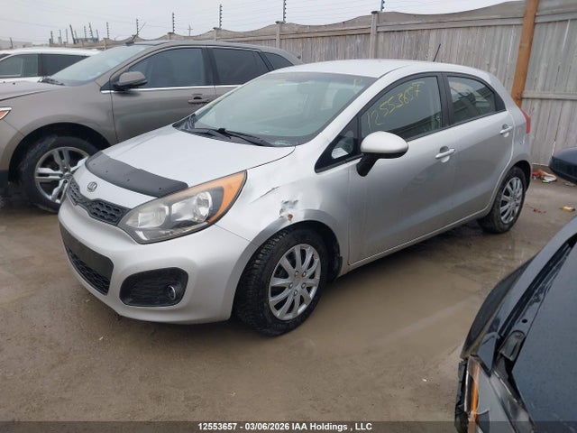 12553657 :رقم المزاد ، KNADM5A38C6734590 vin ، 2012 Kia Rio Lx مزاد بيع
