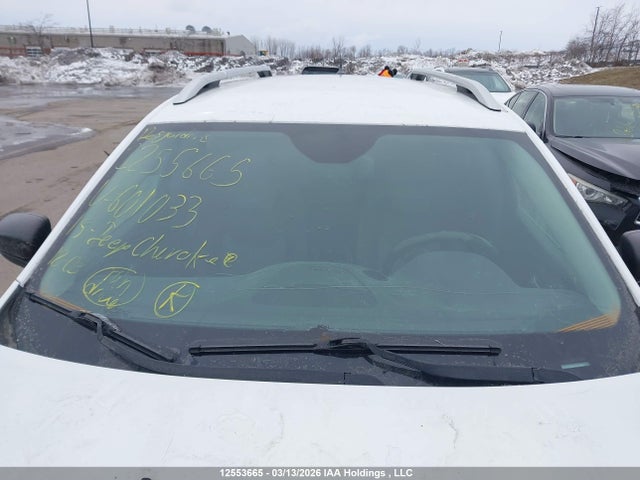 2015 Jeep Cherokee Sport მანქანა იყიდება აუქციონზე, vin: 1C4PJMAB4FW601033, აუქციონის ნომერი: 12553665