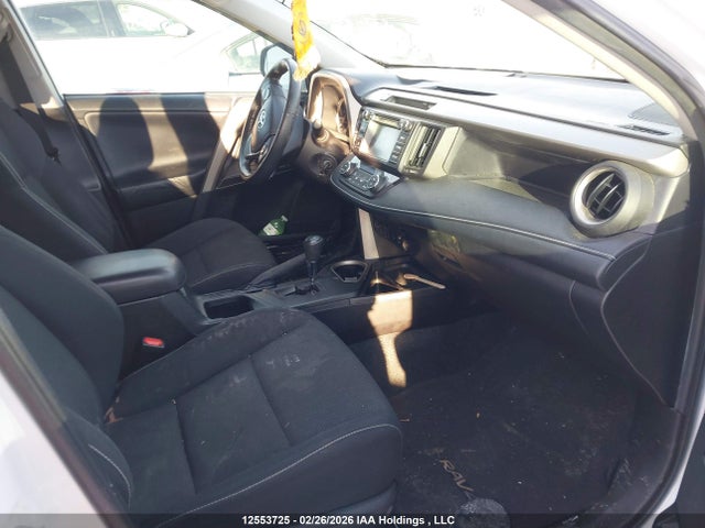 12553725 :رقم المزاد ، 2T3RFREV3HW630231 vin ، 2017 Toyota Rav4 Xle مزاد بيع