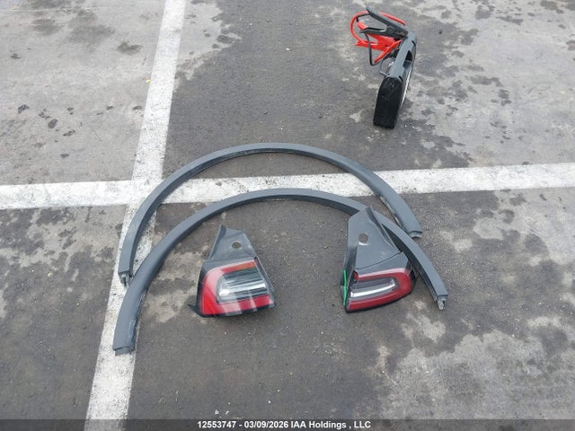 2024 Tesla Model Y მანქანა იყიდება აუქციონზე, vin: 7SAYGDEE8RF043206, აუქციონის ნომერი: 12553747