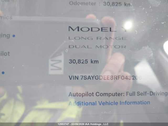 2024 Tesla Model Y მანქანა იყიდება აუქციონზე, vin: 7SAYGDEE8RF043206, აუქციონის ნომერი: 12553747