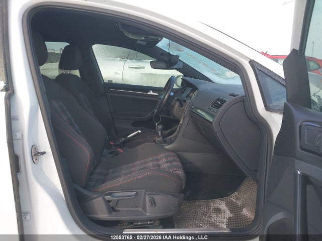 3VW5T7AU8HM043157 Volkswagen Golf Gti 5-door Autobahn