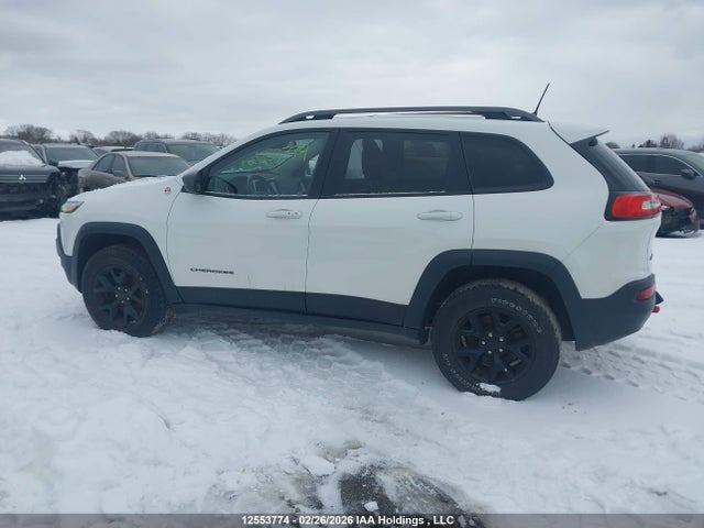 Продажа на аукционе авто 2017 Jeep Cherokee Trailhawk, vin: 1C4PJMBS9HW555149, номер лота: 12553774