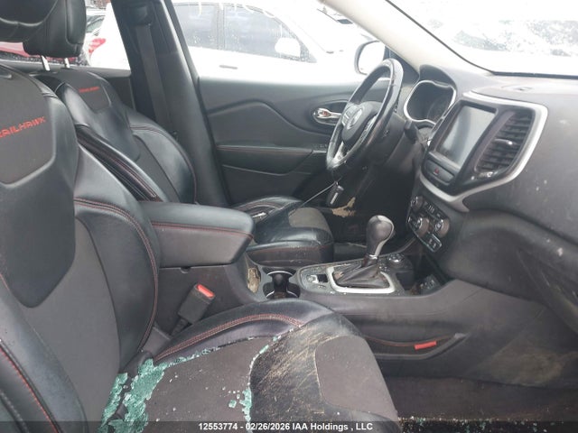 Продажа на аукционе авто 2017 Jeep Cherokee Trailhawk, vin: 1C4PJMBS9HW555149, номер лота: 12553774
