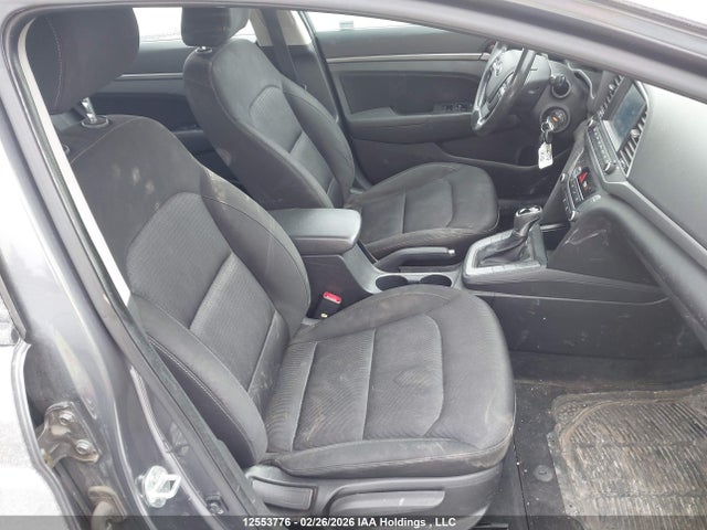 KMHD84LF9HU309127 Hyundai ELANTRA GL