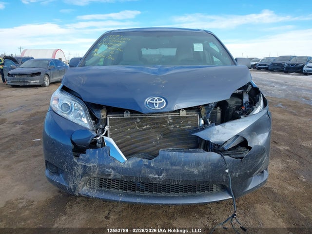 Продажа на аукционе авто 2017 Toyota Sienna Le, vin: 5TDJZ3DC0HS169492, номер лота: 12553789