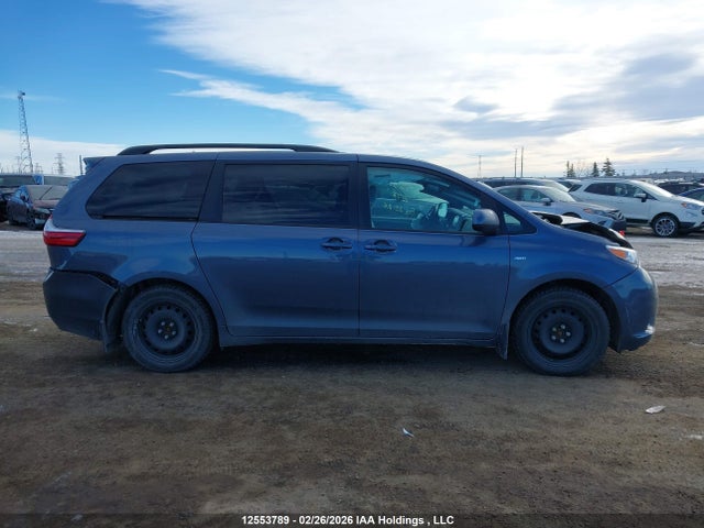 Продажа на аукционе авто 2017 Toyota Sienna Le, vin: 5TDJZ3DC0HS169492, номер лота: 12553789