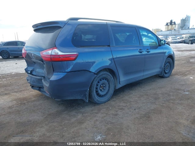 Продажа на аукционе авто 2017 Toyota Sienna Le, vin: 5TDJZ3DC0HS169492, номер лота: 12553789