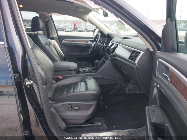 12553794 :رقم المزاد ، 1V2TR2CAXJC596669 vin ، 2018 Volkswagen Atlas Execline مزاد بيع