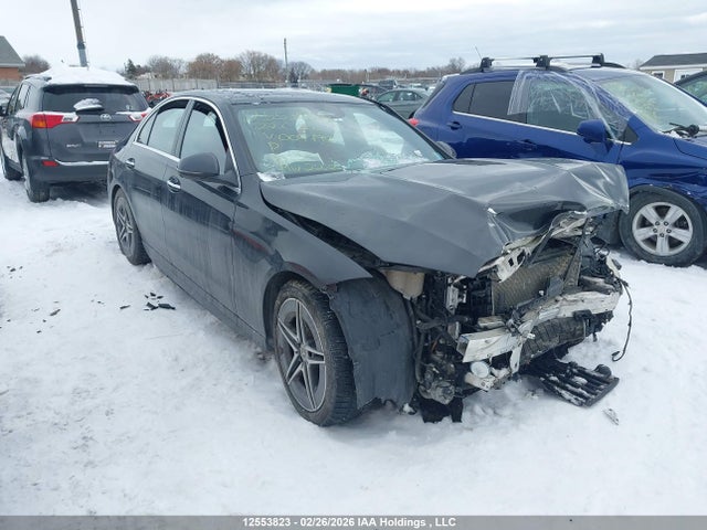 W1KAF4HB1NR009797 Mercedes-Benz C 300 4matic