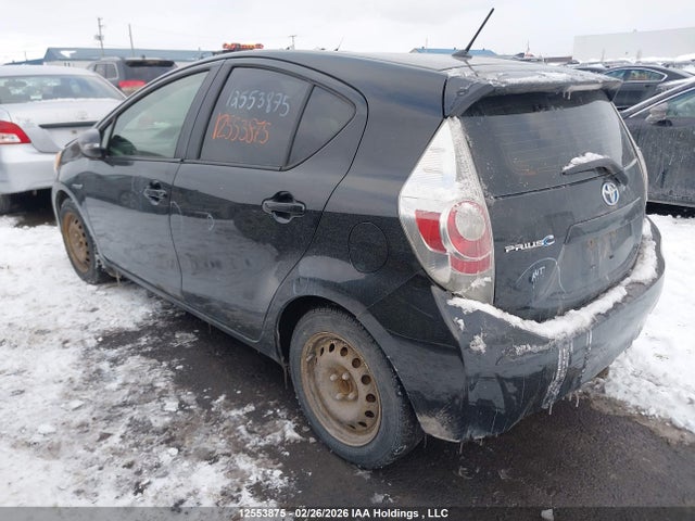 JTDKDTB37E1563845 Toyota PRIUS C