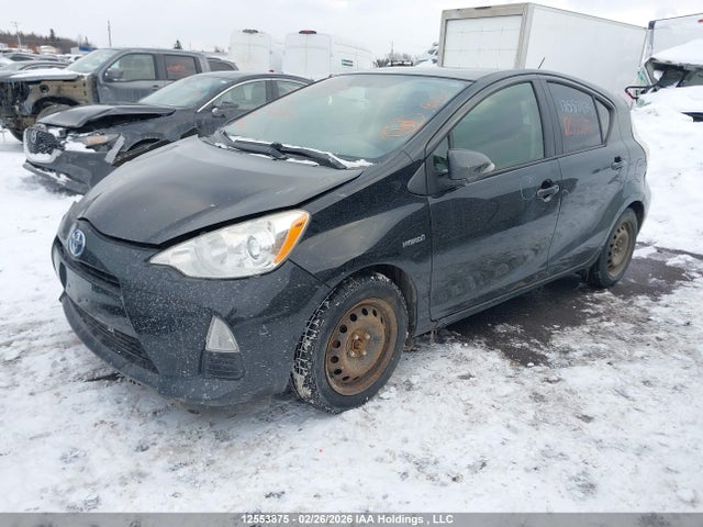 JTDKDTB37E1563845 Toyota PRIUS C