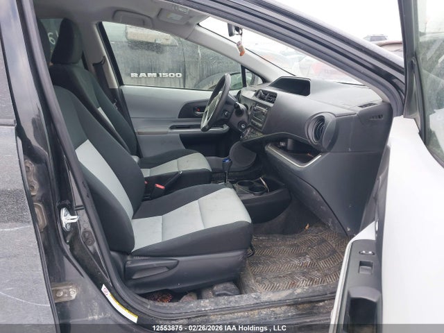 JTDKDTB37E1563845 Toyota PRIUS C