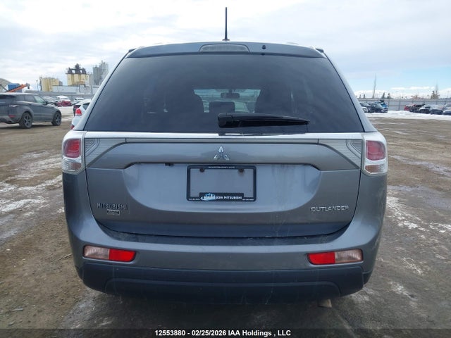 JA4JZ3AX6EZ602907 Mitsubishi Outlander Se