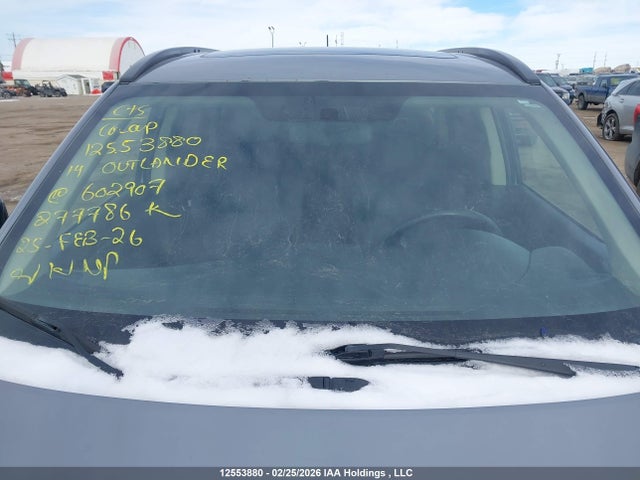 JA4JZ3AX6EZ602907 Mitsubishi Outlander Se