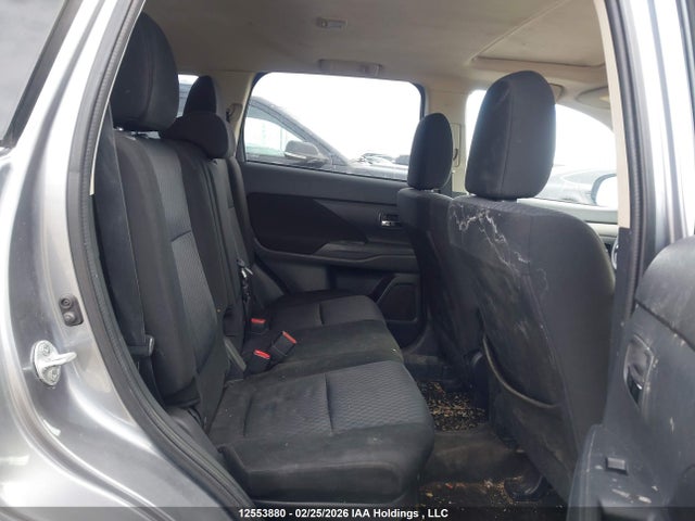 JA4JZ3AX6EZ602907 Mitsubishi Outlander Se