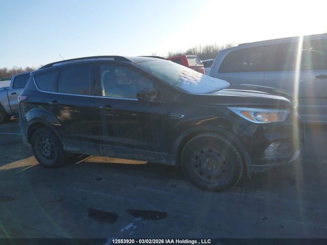 1FMCU0GD6HUD13211 Ford ESCAPE SE