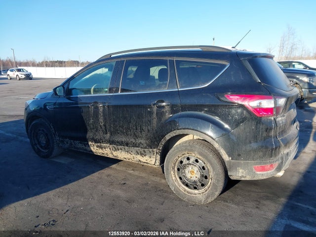 1FMCU0GD6HUD13211 Ford ESCAPE SE
