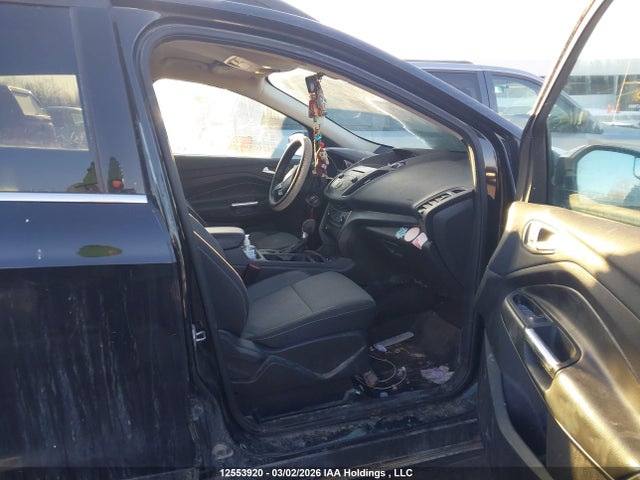 1FMCU0GD6HUD13211 Ford ESCAPE SE