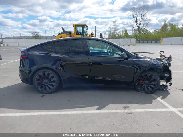 7SAYGDEF3NF563736 Tesla Model Y Performance
