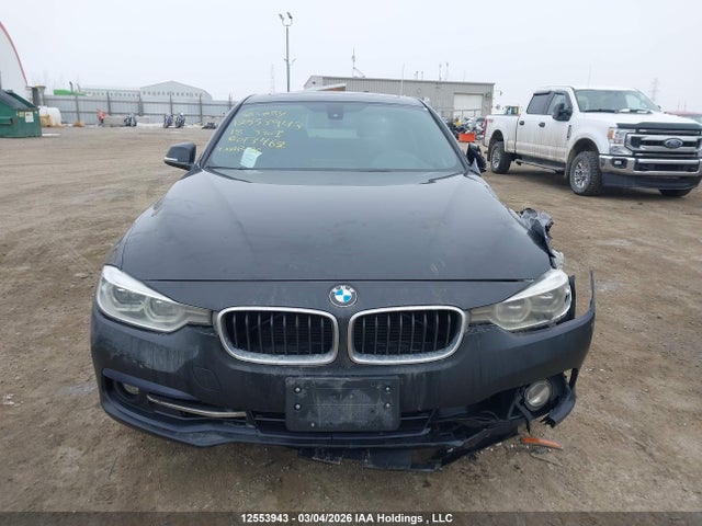 12553943 :رقم المزاد ، WBA8D9C58JA013462 vin ، 2018 Bmw 330i Xdrive مزاد بيع