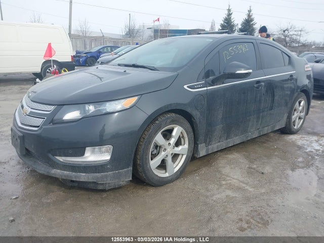 Chevrolet Volt 2015 1G1RB6E45FU115655 Image 2