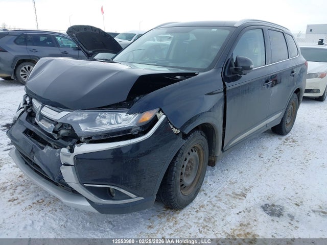 2018 Mitsubishi Outlander Es მანქანა იყიდება აუქციონზე, vin: JA4AZ2A30JZ611362, აუქციონის ნომერი: 12553980