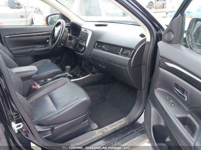 2018 Mitsubishi Outlander Es მანქანა იყიდება აუქციონზე, vin: JA4AZ2A30JZ611362, აუქციონის ნომერი: 12553980