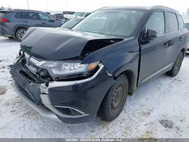 2018 Mitsubishi Outlander Es მანქანა იყიდება აუქციონზე, vin: JA4AZ2A30JZ611362, აუქციონის ნომერი: 12553980