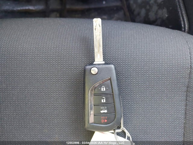 5YFBPMBE5NP346241 Toyota COROLLA LE