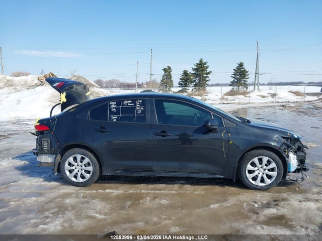 5YFBPMBE5NP346241 Toyota COROLLA LE