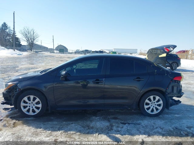 5YFBPMBE5NP346241 Toyota COROLLA LE