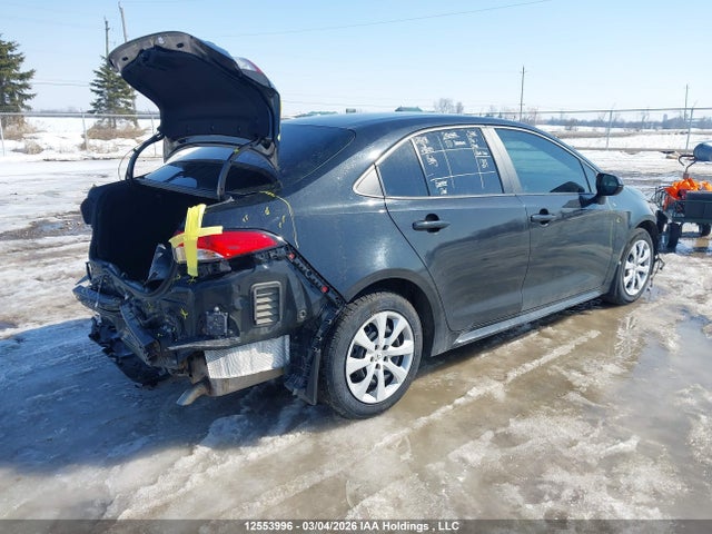 5YFBPMBE5NP346241 Toyota COROLLA LE