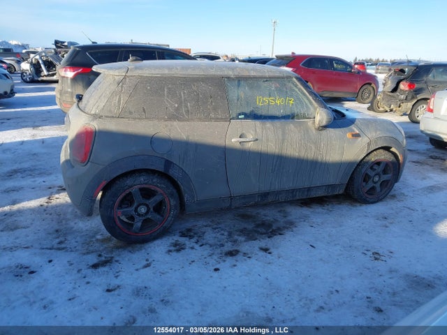 WMWXP5C52G3B15206 Mini 3 Door Cooper