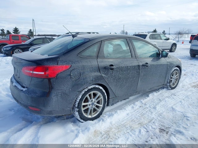 Ford FOCUS SE 2015 1FADP3F22FL327617 Image 4