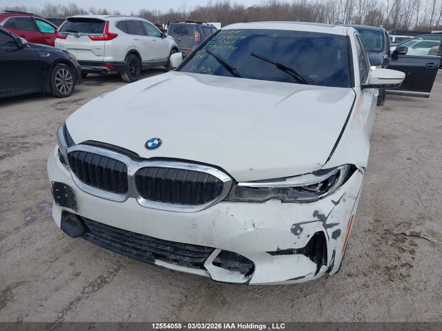 3MW5R7J02L8B26774 BMW 330i Xdrive