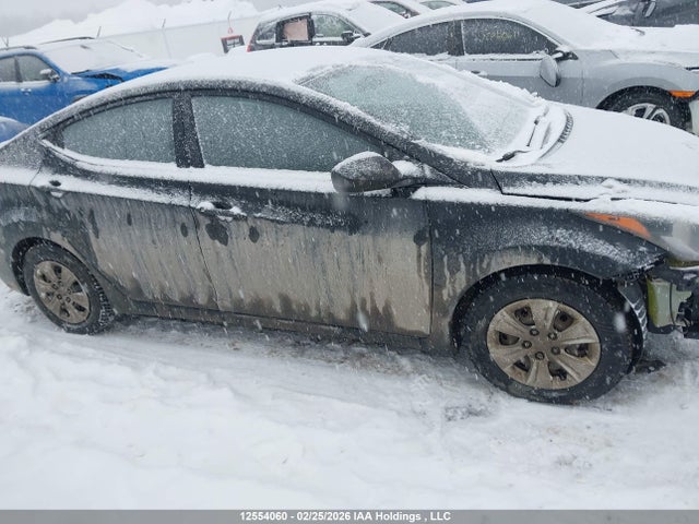 5NPDH4AE3GH713211 Hyundai Elantra L