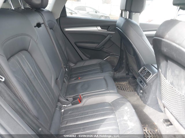 WA1BNAFY9J2088530 Audi Q5 Premium Plus