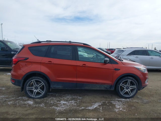 1FMCU9HD5KUA83297 Ford Escape