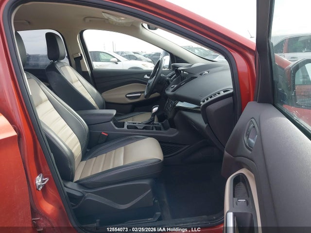 1FMCU9HD5KUA83297 Ford Escape