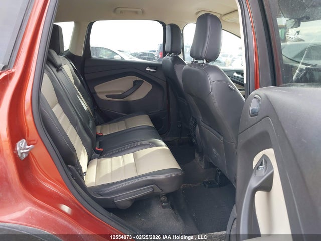 1FMCU9HD5KUA83297 Ford Escape