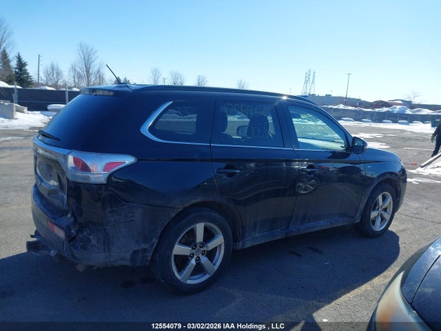 JA4JZ4AX9EZ600557 Mitsubishi OUTLANDER GT