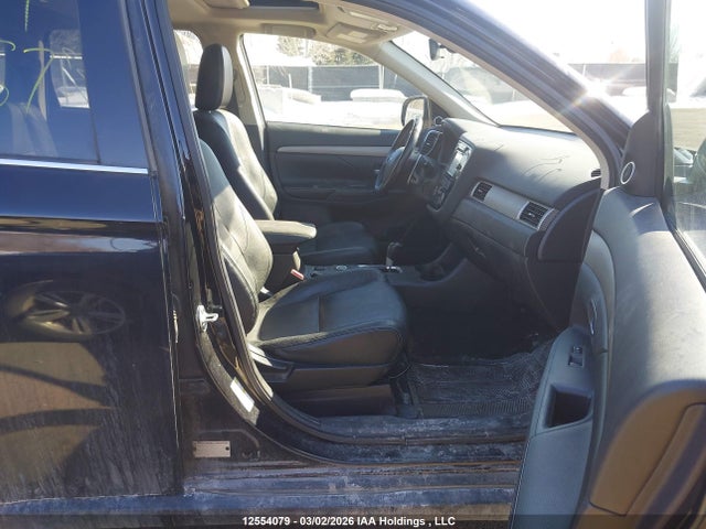 JA4JZ4AX9EZ600557 Mitsubishi OUTLANDER GT