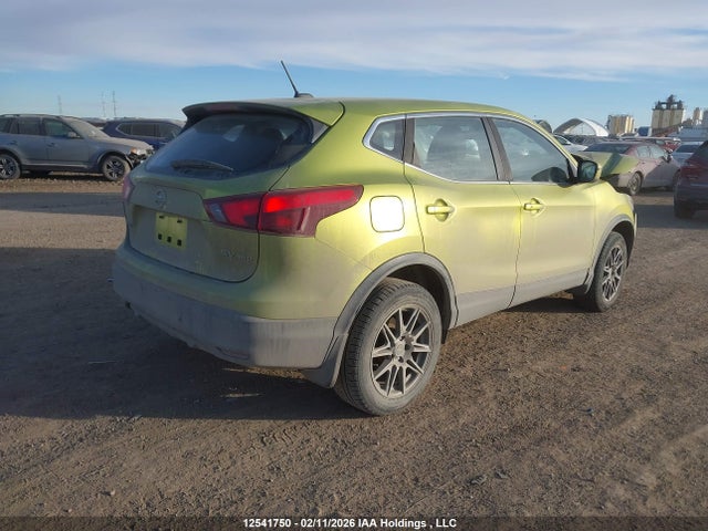 JN1BJ1CR8JW261285 Nissan Qashqai S/sl/sv