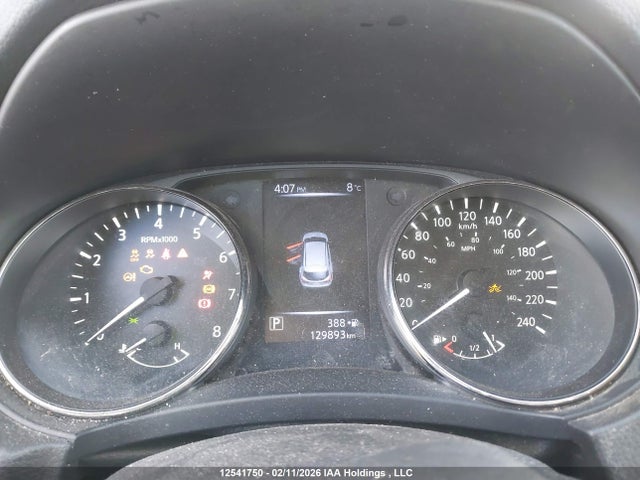 JN1BJ1CR8JW261285 Nissan Qashqai S/sl/sv