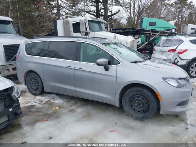 2019 Chrysler Pacifica Touring მანქანა იყიდება აუქციონზე, vin: 2C4RC1DG9KR584662, აუქციონის ნომერი: 12554096