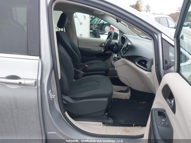 2019 Chrysler Pacifica Touring მანქანა იყიდება აუქციონზე, vin: 2C4RC1DG9KR584662, აუქციონის ნომერი: 12554096