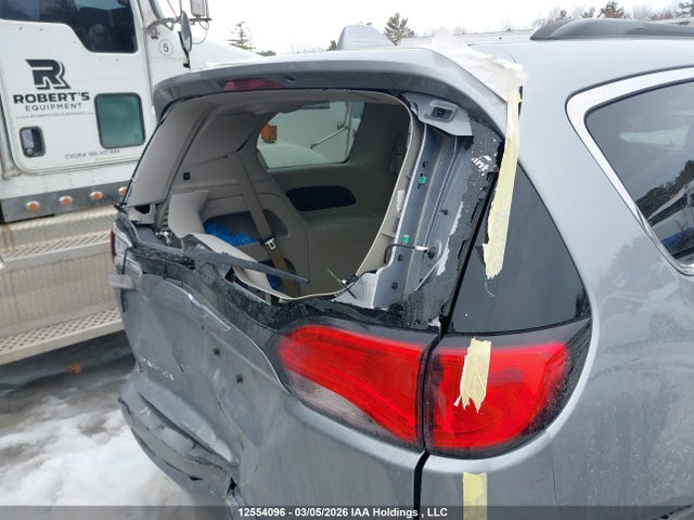 2019 Chrysler Pacifica Touring მანქანა იყიდება აუქციონზე, vin: 2C4RC1DG9KR584662, აუქციონის ნომერი: 12554096